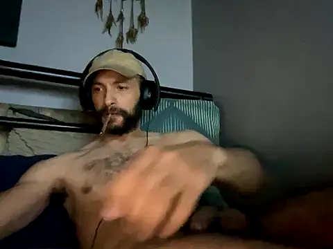 majorb121 online show from November 13, 7:24 pm