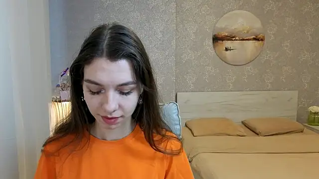 KellyShines online show from May 4, 1:29 pm