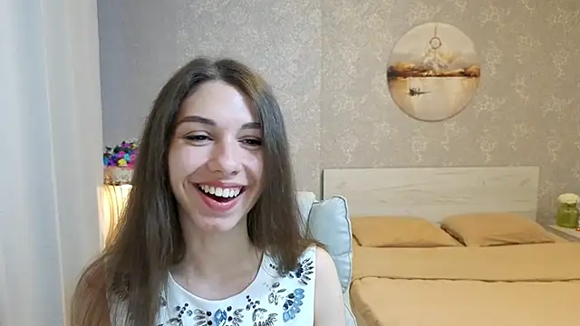 Snapshot of KellyShines chatting on June 13, 3:21 pm KellyShines online show from June 13, 3:21 pm