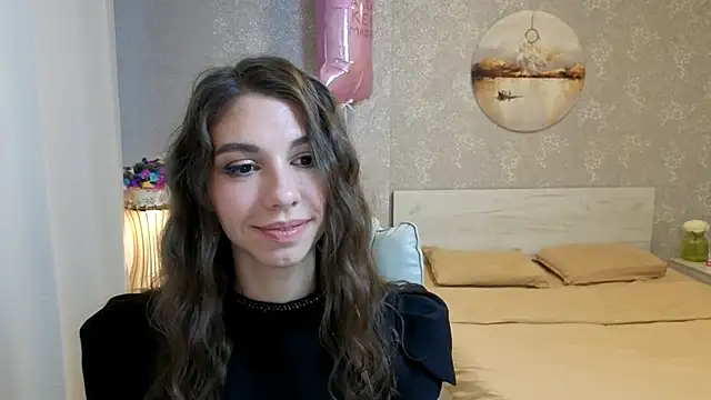 Snapshot of KellyShines chatting on June 21, 3:14 pm KellyShines online show from June 21, 3:14 pm