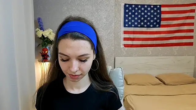 Snapshot of KellyShines chatting on July 4, 5:19 pm KellyShines online show from July 4, 5:19 pm