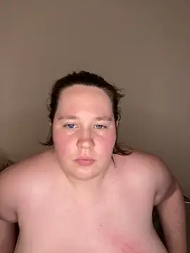 Snapshot of Miss_pow_bi_93 chatting on June 2, 7:38 pm Miss pow bi 93 online show from June 2, 7:38 pm