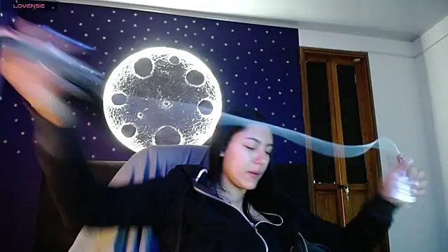 Megara 25 online show from April 9, 12:32 pm