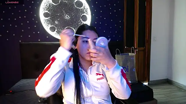 Snapshot of Megara_25 chatting on May 19, 1:17 pm Megara 25 online show from May 19, 1:17 pm