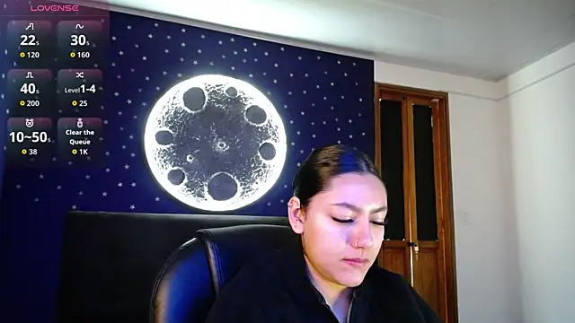 Snapshot of Megara_25 chatting on June 17, 3:24 pm Megara 25 online show from June 17, 3:24 pm