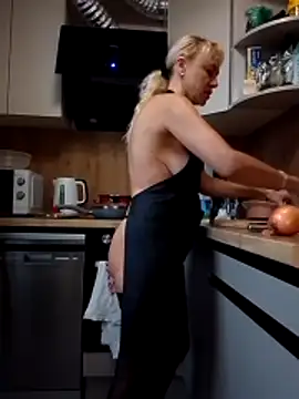 KissMiSveet online show from November 19, 7:08 am