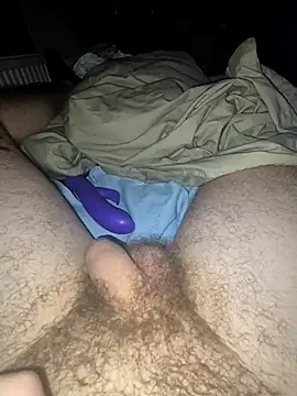 Snapshot of northenboiuk chatting on November 10, 2:10 am northenboiuk online show from November 10, 2:10 am