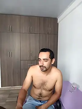 stivenlujan69 online show from October 29, 2:08 pm