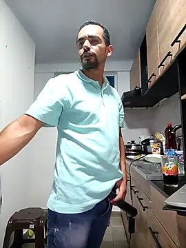 stivenlujan69 online show from January 7, 3:09 am