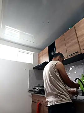 stivenlujan69 online show from February 4, 7:09 pm