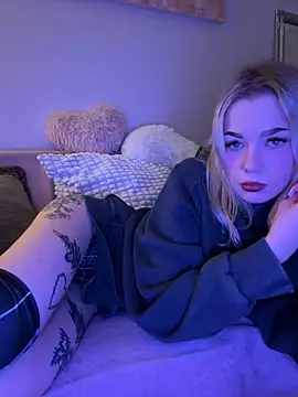 Snapshot of marnemzavar444 chatting on November 10, 10:09 pm marnemzavar444 online show from November 10, 10:09 pm