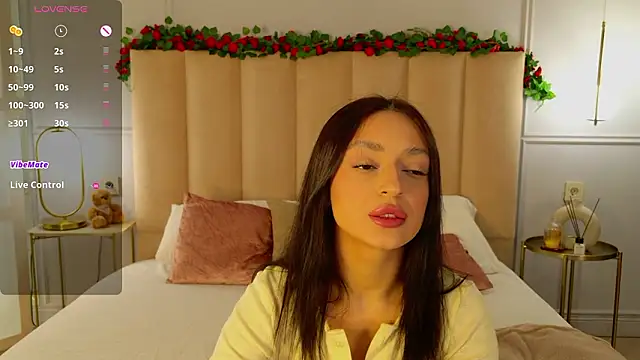 AdoraCortes online show from February 3, 5:16 am