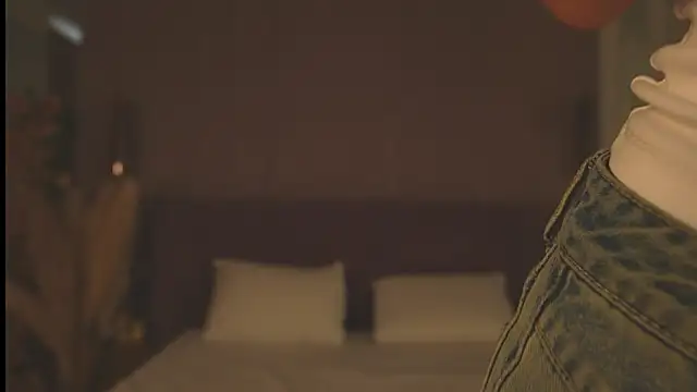 AdoraCortes online show from April 24, 5:10 am