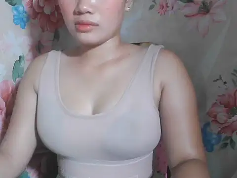 Snapshot of Katie_Winslet chatting on September 11, 12:00 am Katie Winslet online show from September 11, 12:00 am