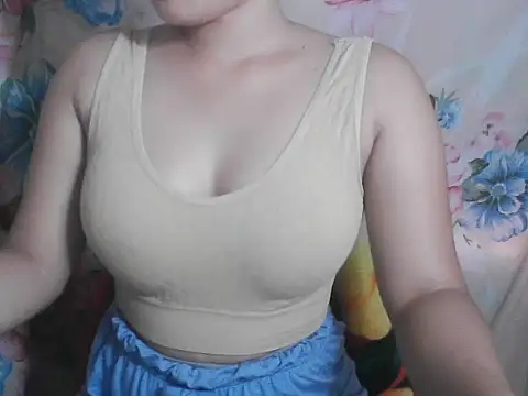 Snapshot of Katie_Winslet chatting on October 9, 11:47 pm Katie Winslet online show from October 9, 11:47 pm