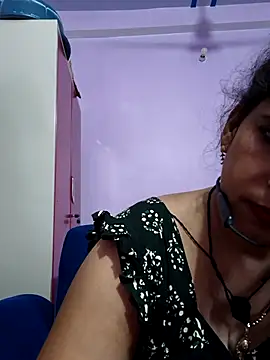 Snapshot of Sonalihot_ chatting on June 19, 4:28 am Sonalihot online show from June 19, 4:28 am