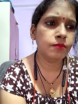 Snapshot of Sonalihot_ chatting on July 1, 8:27 am Sonalihot online show from July 1, 8:27 am