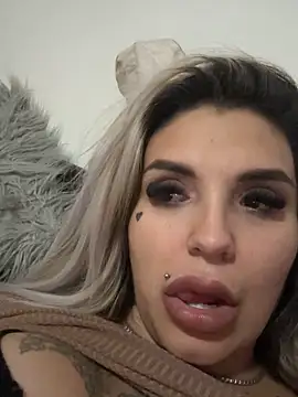 Snapshot of Princess-Jasmine07 chatting on December 2, 11:59 am Princess-Jasmine07 online show from December 2, 11:59 am