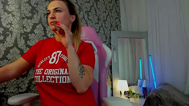 Marie Ellie online show from March 31, 1:51 am