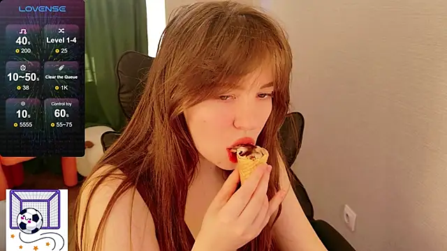 Snapshot of Moon__Bunny chatting on June 22, 3:42 pm Moon Bunny online show from June 22, 3:42 pm