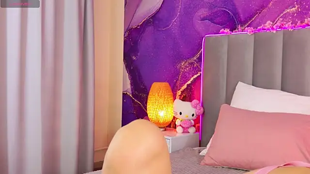 Snapshot of ViolaParkerss chatting on September 16, 10:16 am ViolaParkerss online show from September 16, 10:16 am