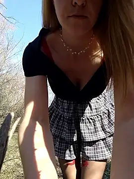 YOOUR EVAA online show from April 1, 8:59 am