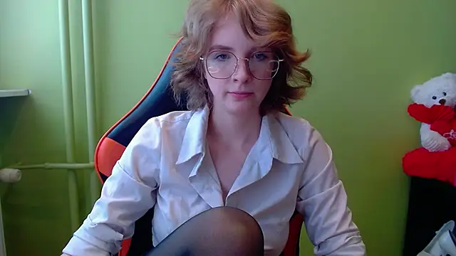 juicyPenny online show from April 24, 8:39 am