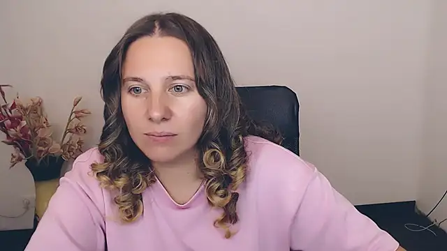 Darklure  online show from September 14, 6:07 pm