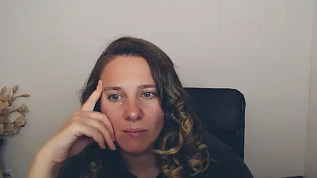 Darklure  online show from September 17, 3:35 pm