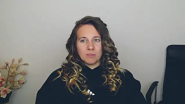 Darklure  online show from September 29, 4:01 pm