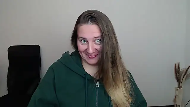 Darklure  online show from October 17, 3:25 pm