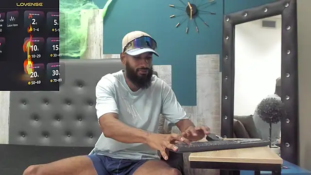 Damian Shakur online show from October 29, 11:23 am