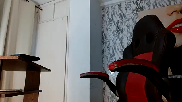 mariani smith online show from November 28, 11:46 am