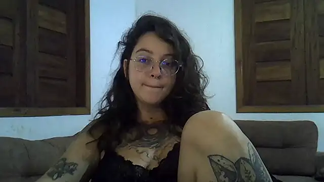 Snapshot of Blue_Liz chatting on May 12, 8:28 pm Blue Liz online show from May 12, 8:28 pm