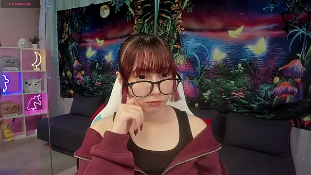 Snapshot of ClaraParks chatting on November 15, 4:47 pm ClaraParks online show from November 15, 4:47 pm