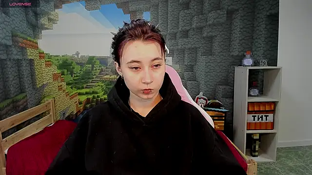 ClaraParks online show from April 21, 1:42 am