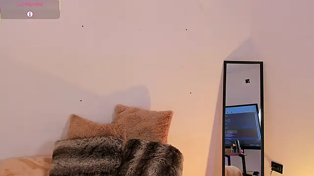 Snapshot of Dulcey_ chatting on September 21, 10:50 am Dulcey online show from September 21, 10:50 am