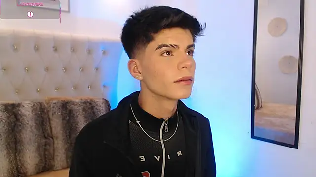 Snapshot of Dulcey_ chatting on September 28, 1:00 am Dulcey online show from September 28, 1:00 am