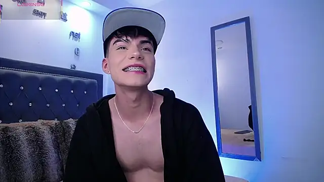 Snapshot of Dulcey_ chatting on September 30, 7:02 am Dulcey online show from September 30, 7:02 am