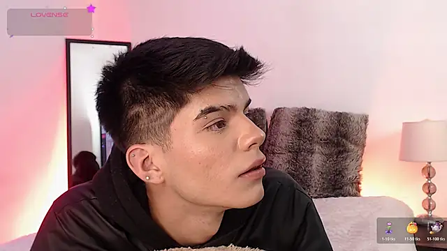 Snapshot of Dulcey_ chatting on October 18, 5:54 am Dulcey online show from October 18, 5:54 am