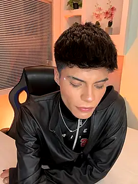 Snapshot of Dulcey_ chatting on October 23, 4:34 am Dulcey online show from October 23, 4:34 am