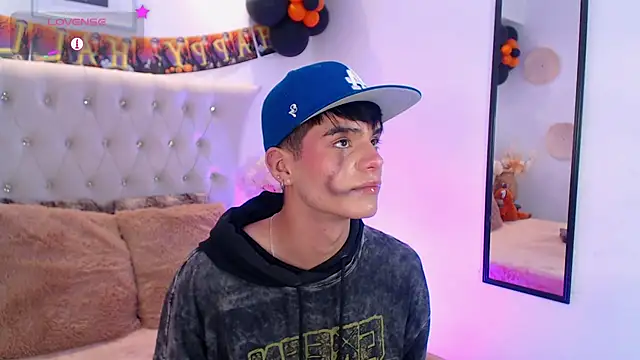 Snapshot of Dulcey_ chatting on October 25, 5:59 am Dulcey online show from October 25, 5:59 am