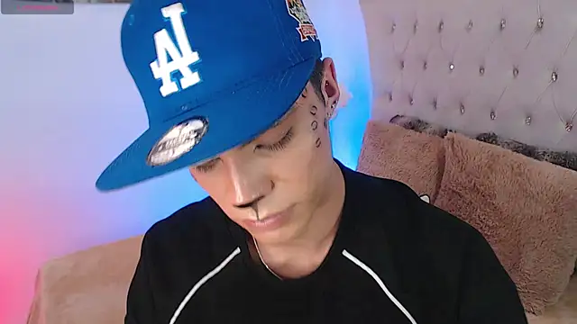 Snapshot of Dulcey_ chatting on October 29, 3:53 am Dulcey online show from October 29, 3:53 am