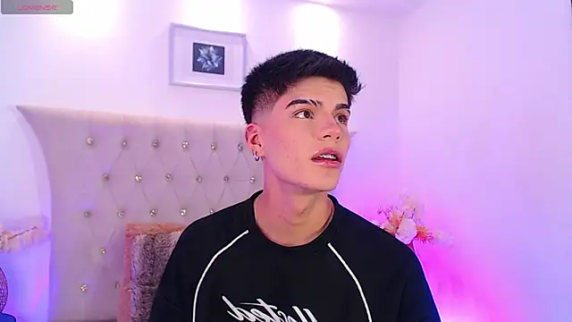 Snapshot of Dulcey_ chatting on November 24, 4:34 am Dulcey online show from November 24, 4:34 am