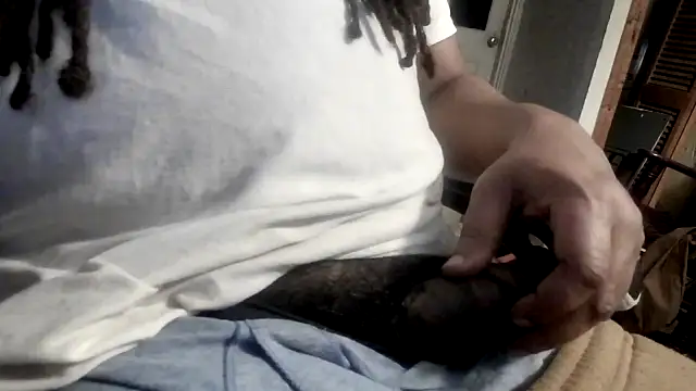 BigDesires online show from March 2, 11:00 pm