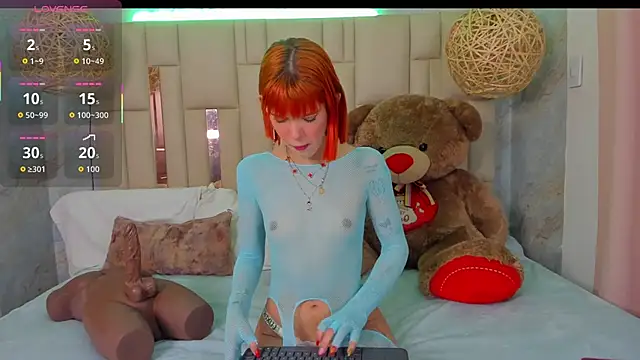 Snapshot of NikkyyRed chatting on October 15, 1:39 am NikkyyRed online show from October 15, 1:39 am