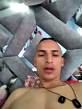 Snapshot of Dani22cmhot chatting on December 14, 1:16 pm Dani22cmhot online show from December 14, 1:16 pm