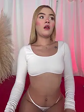 Snapshot of Miaa_rosses3 chatting on May 30, 2:19 am Miaa rosses3 online show from May 30, 2:19 am