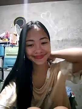 SweetMissPinay18 online show from May 12, 8:17 pm
