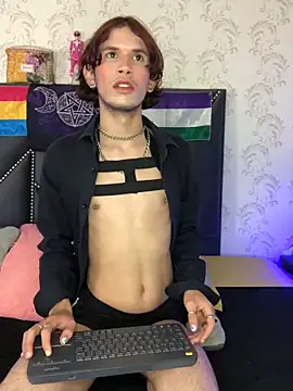 danny rios20 online show from September 25, 3:54 am